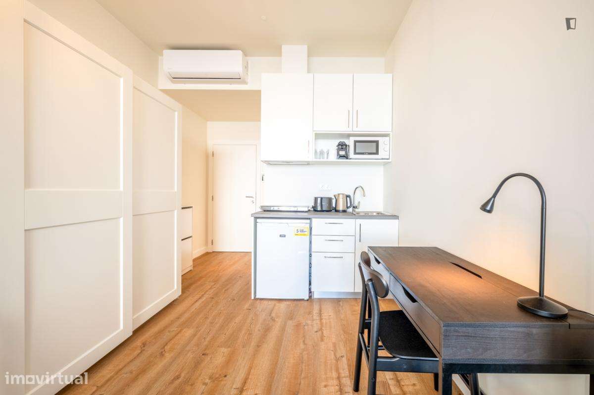 Estúdio - localizado em Olaias Lisbon - Grande imagem: 2/13