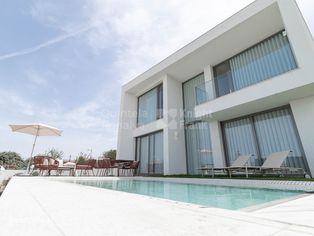 Moradia T3 com jardim e piscina em Fontanelas, Sintra - Grande imagem: 3/35
