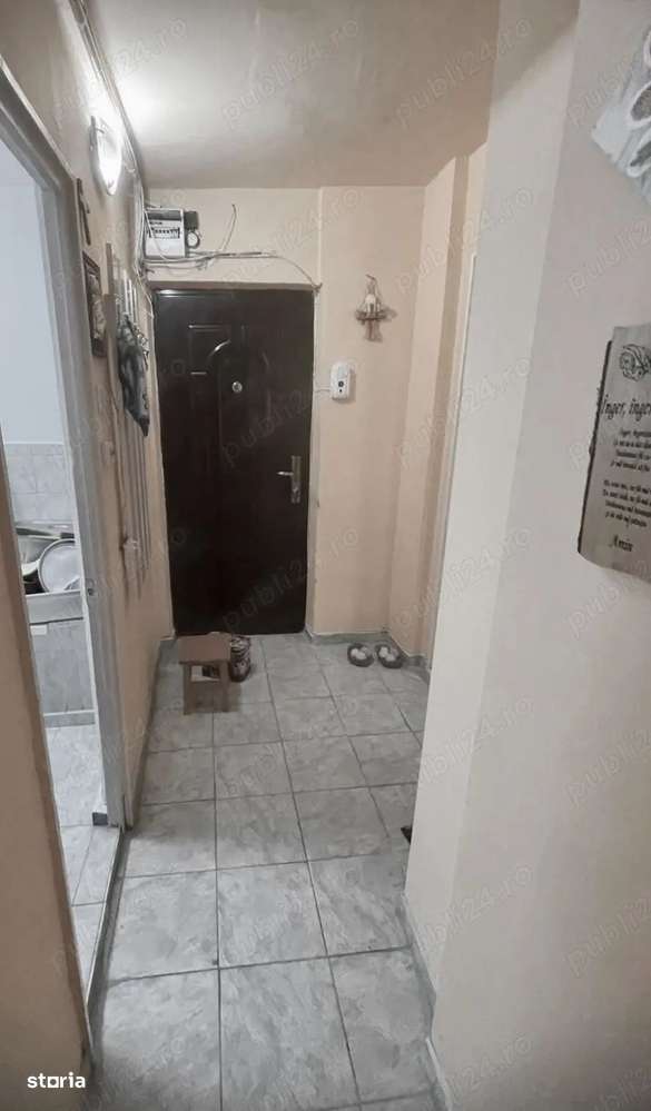 De vanzare garsoniera/ap 2 camere, etaj 1, 1 Decembrie-2