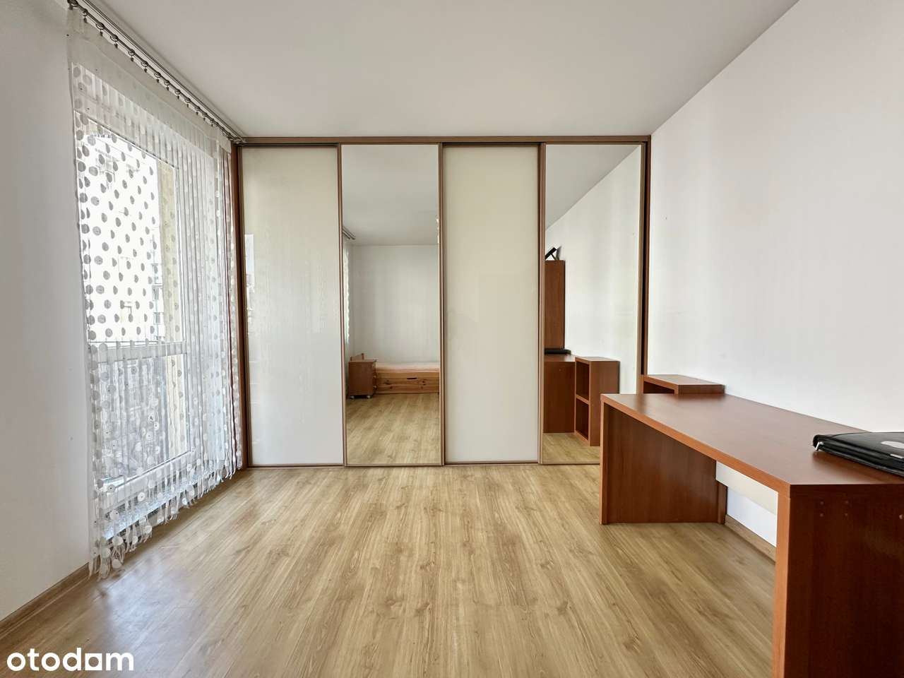 2 miejsca parkingowe i dwustronny układ – rzadkość w tej okolicy - Pełny obrazek: 4/12