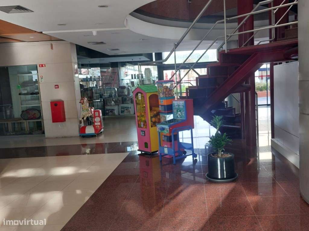 Loja no Centro Comercial Solátia, Centro Cívico de Carnaxide - Grande imagem: 5/18
