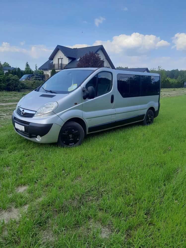 Opel Vivaro I L2H1 2.9t Essentia 2011