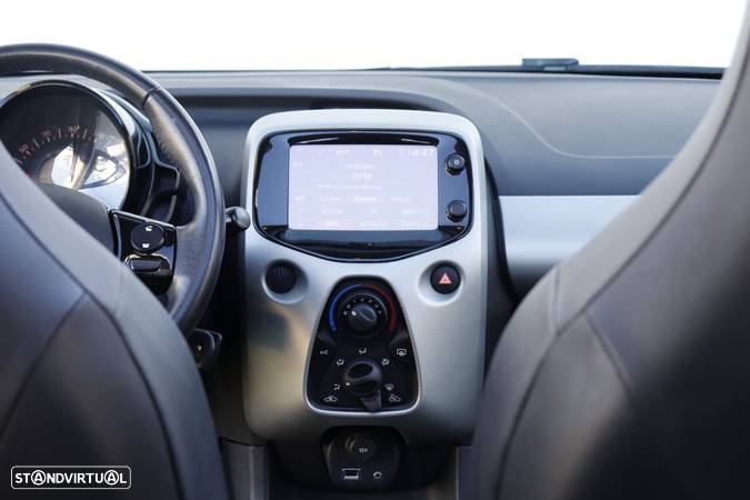 Toyota Aygo 1.0 X-Play Plus+X-Touch+TSS - 25