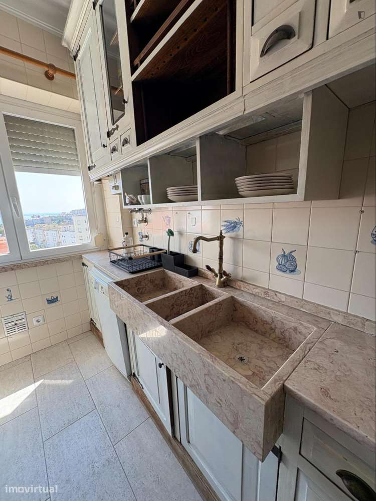 Quarto - localizado em Penha de França Lisbon - Grande imagem: 3/12