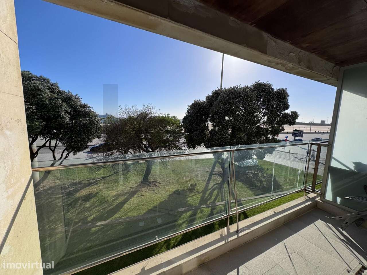 Apartamento T4 na Primeira Linha de Mar em Matosinhos-11