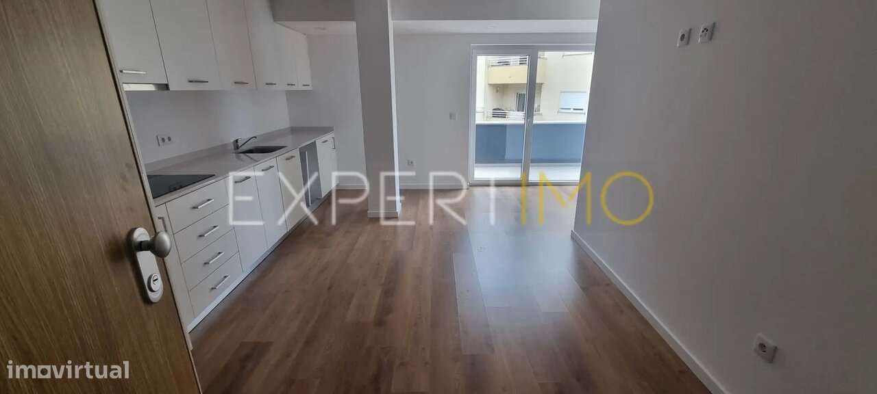 Apartamento T2, Novo, com varanda e garagem dupla, - Lamego - Grande imagem: 2/29