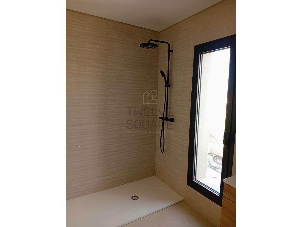 Moradia T3 e T3+1 Nova, em Porto de Mós, Leiria-3