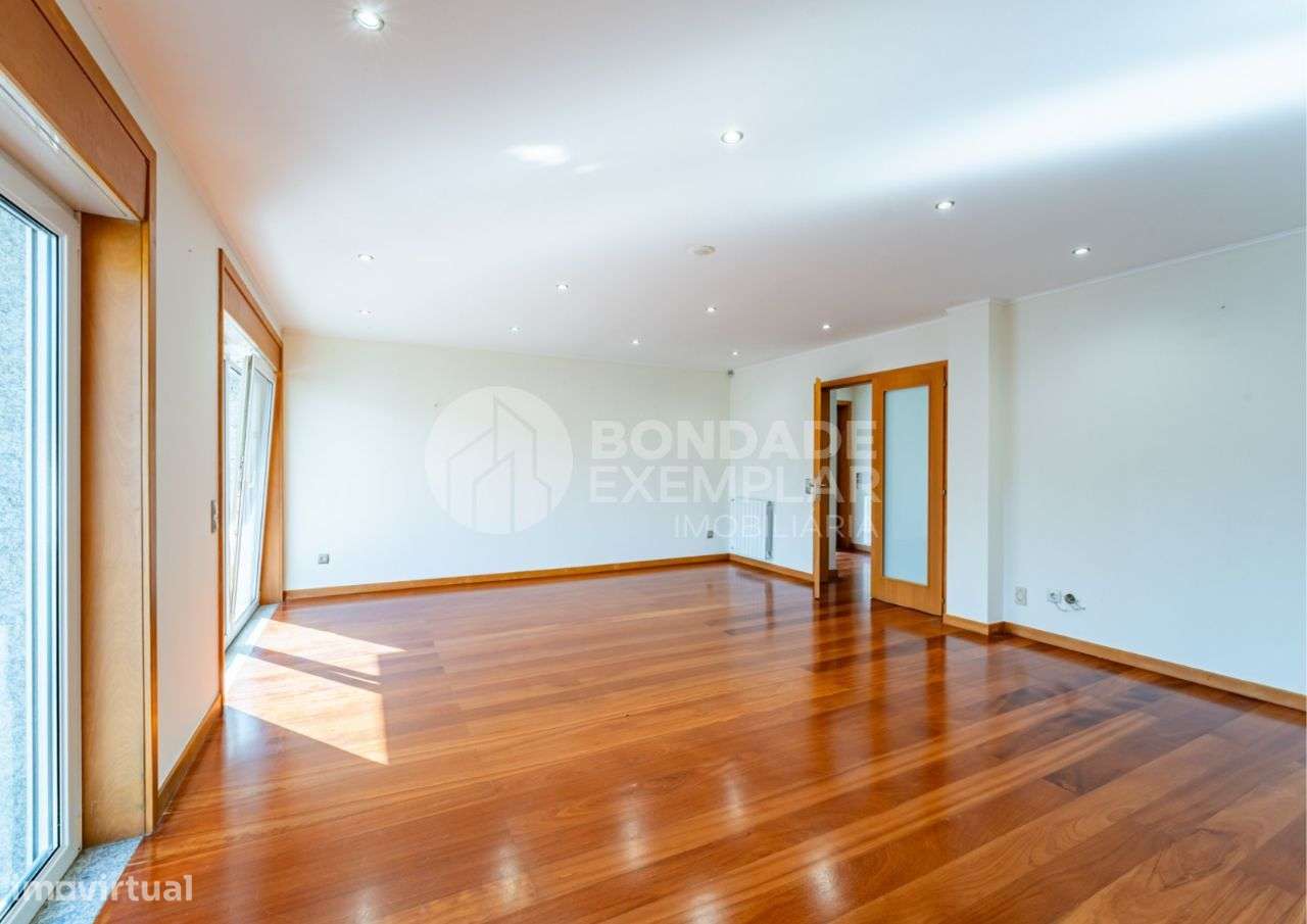 Excelente Moradia V4 - Quinta de Lousã - Valongo-10