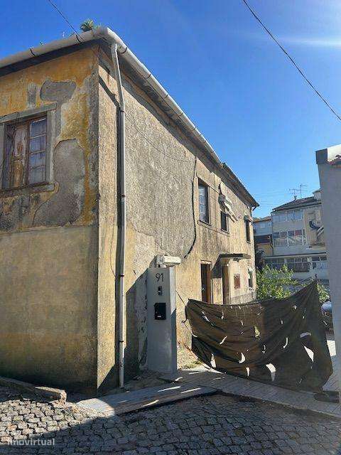 Moradia Para Renovar T3 com Projeto Aprovado | Piscina e Jardim – Rua - Grande imagem: 3/4