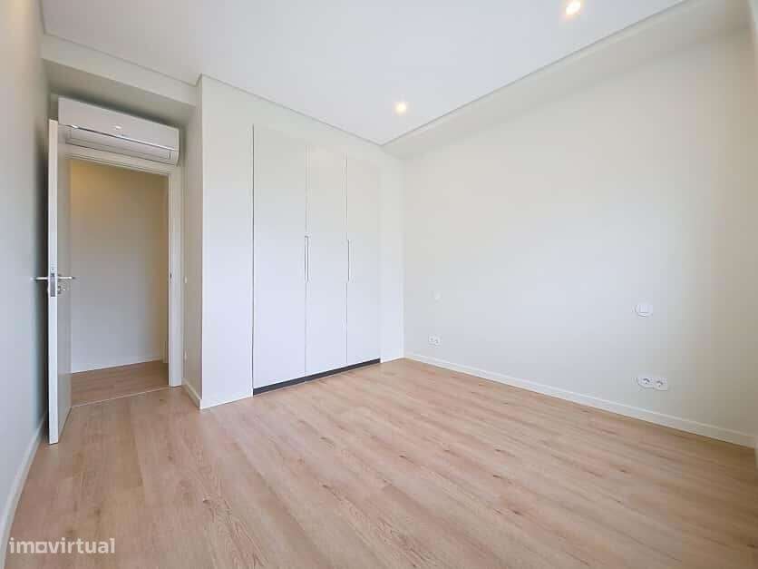 Apartamento T2 com garagem em zona de Celas, Coimbra - Grande imagem: 5/11