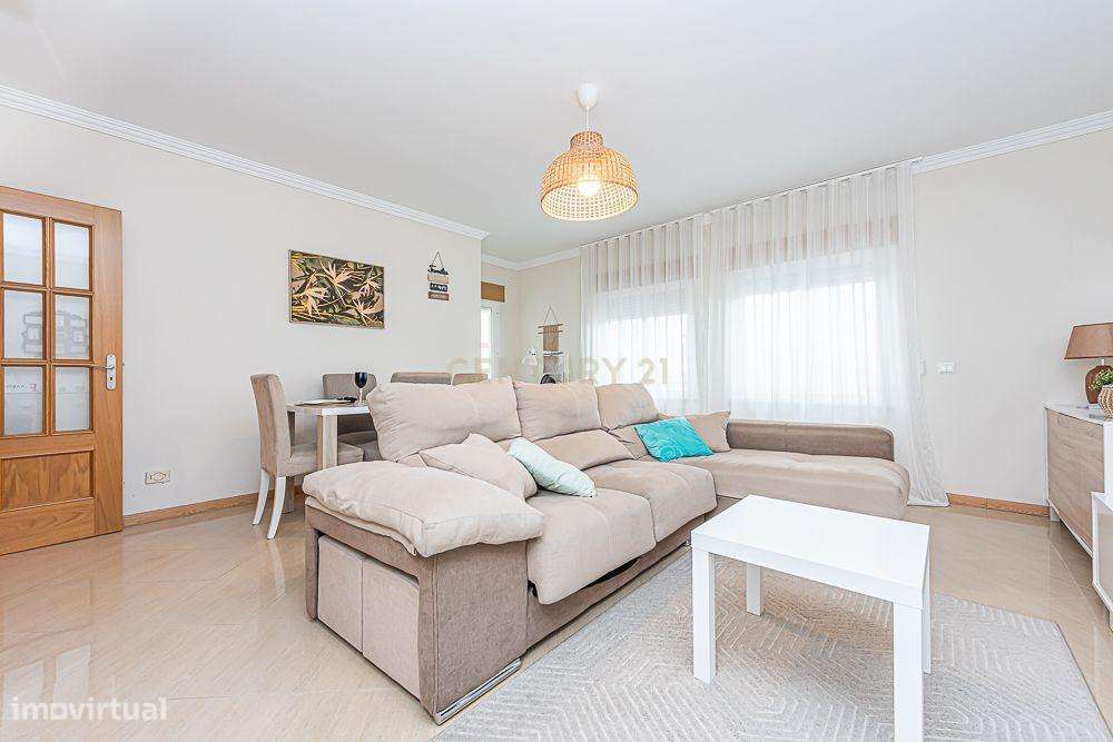 O equilíbrio perfeito entre espaço, conforto e vista rio - Grande imagem: 2/31