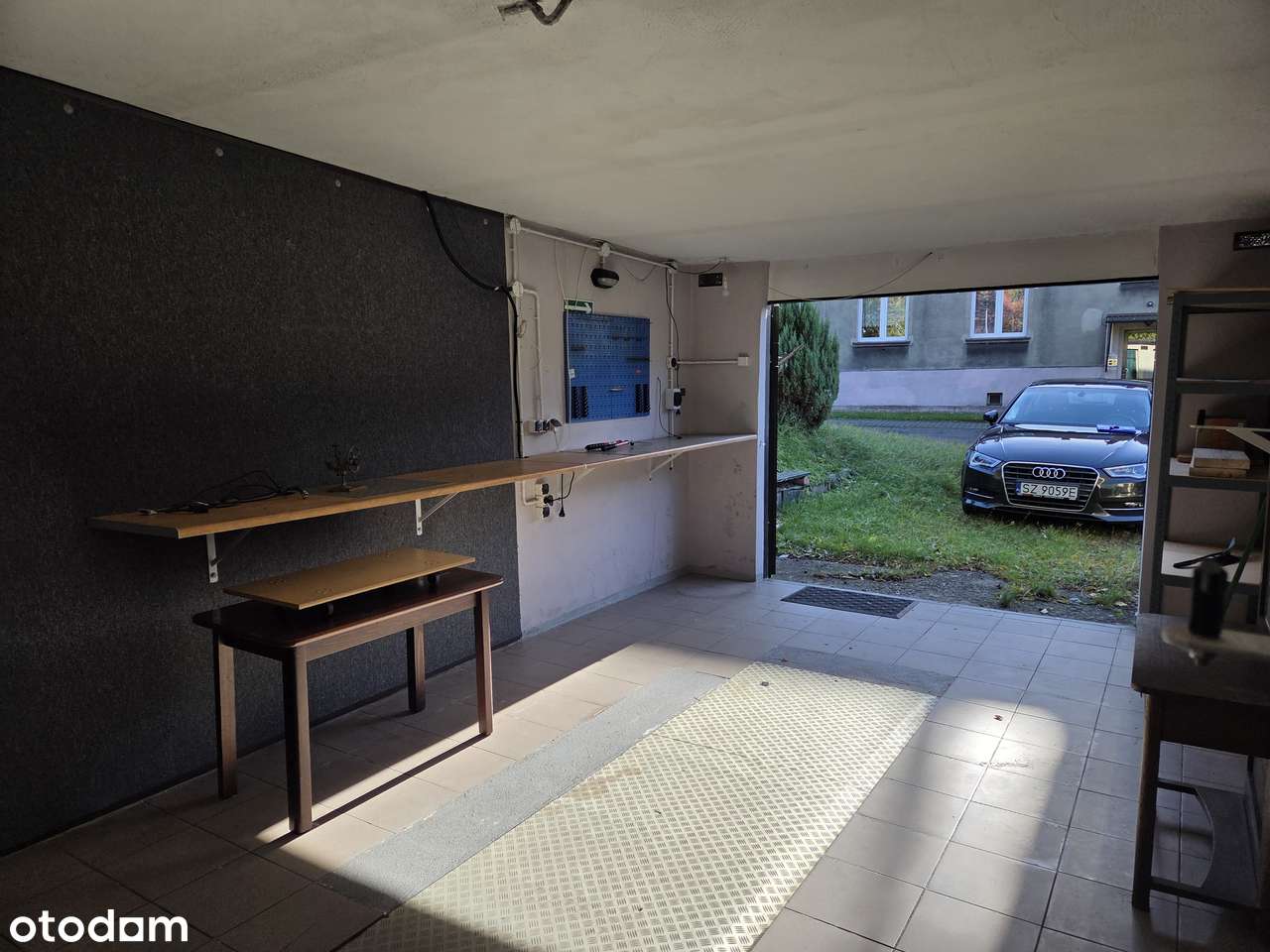 Duży garaż na zamkniętym podwórzu. Bezpieczne i spokojne miejsce. - Pełny obrazek: 4/12