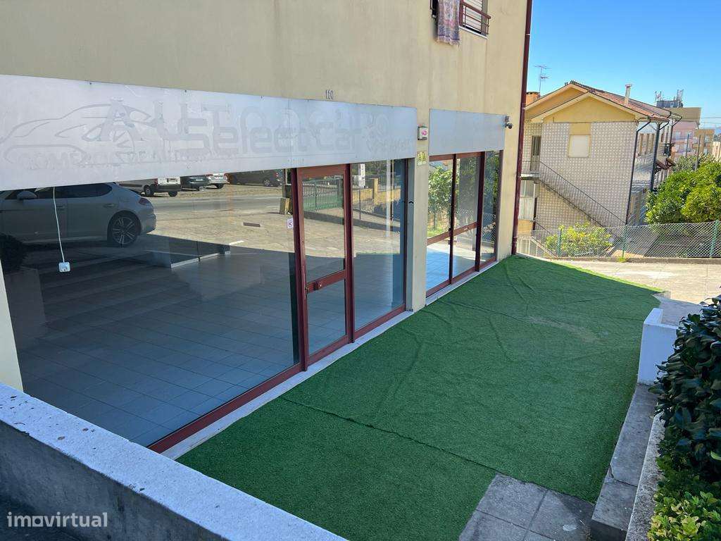 Espaço comercial com estacionamento e Excelente localização - Grande imagem: 4/9