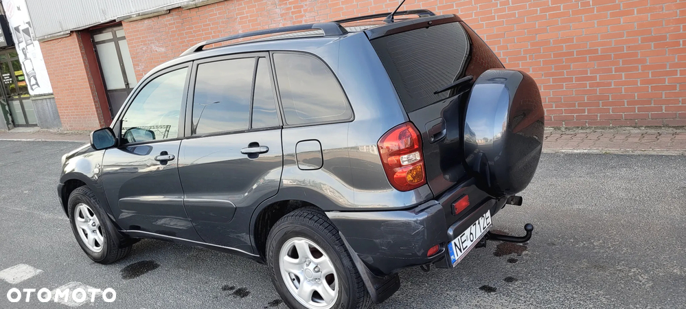 Toyota RAV4 2.0 D-4D 4x4 - 22