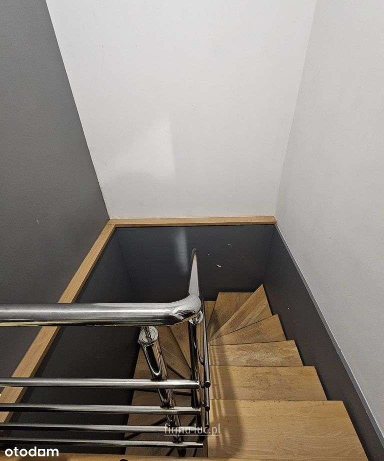 Lokal fryzjersko-kosmetyczny w centrum-11