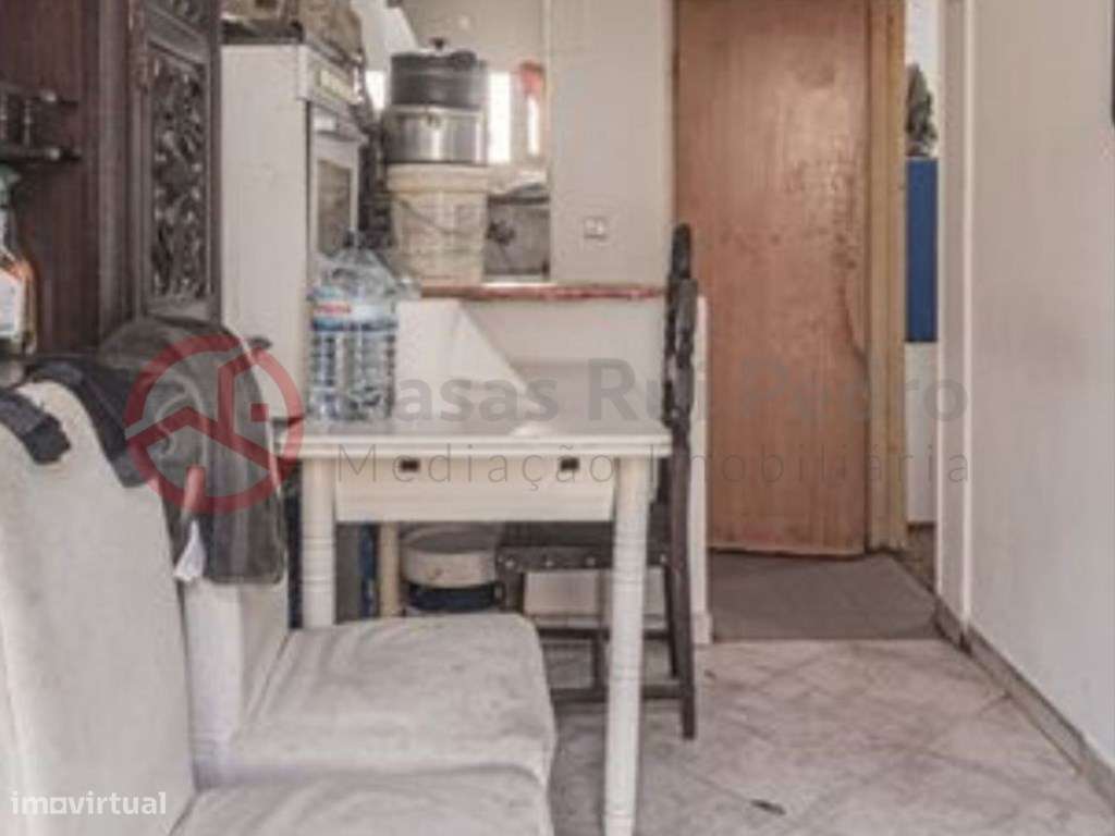 Prédio para Investimento em Olival Basto, Odivelas-3