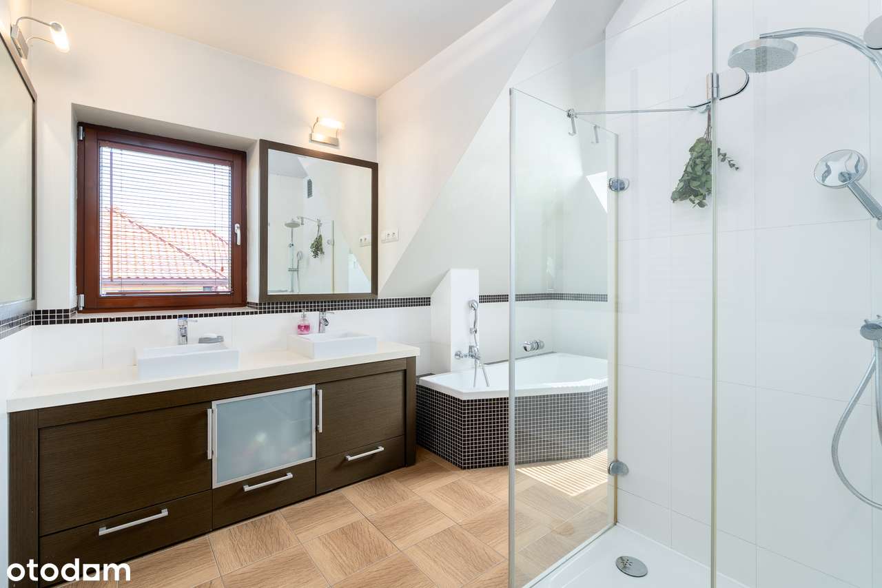 Zadbany ogród • Fotowoltaika • Klimatyzacja • Kominek-10