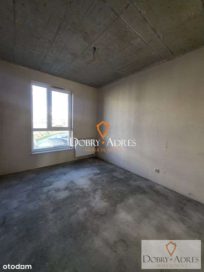 3 pokojowe mieszkanie + komórka + garaż - stan dew-7