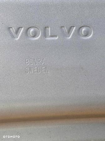 Volvo XC-40 Maska - 10