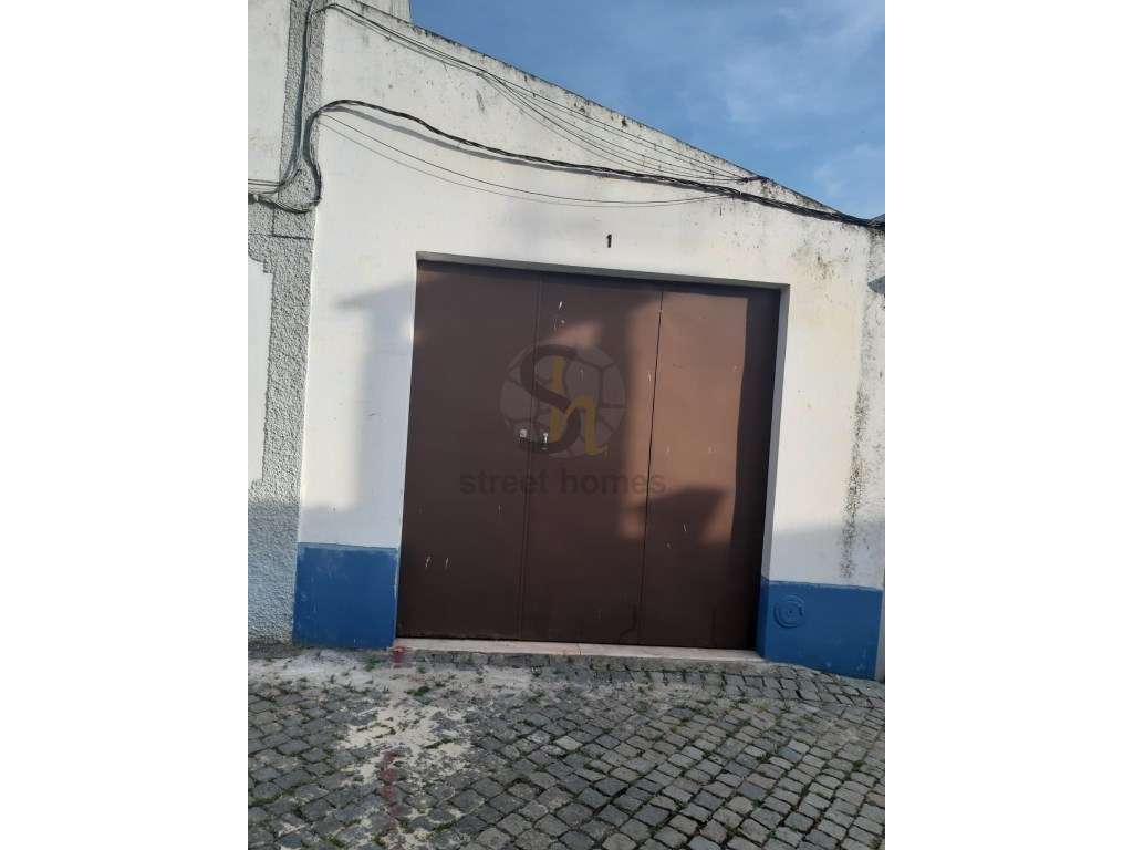 Garagem muito bem localizada - Grande imagem: 1/3