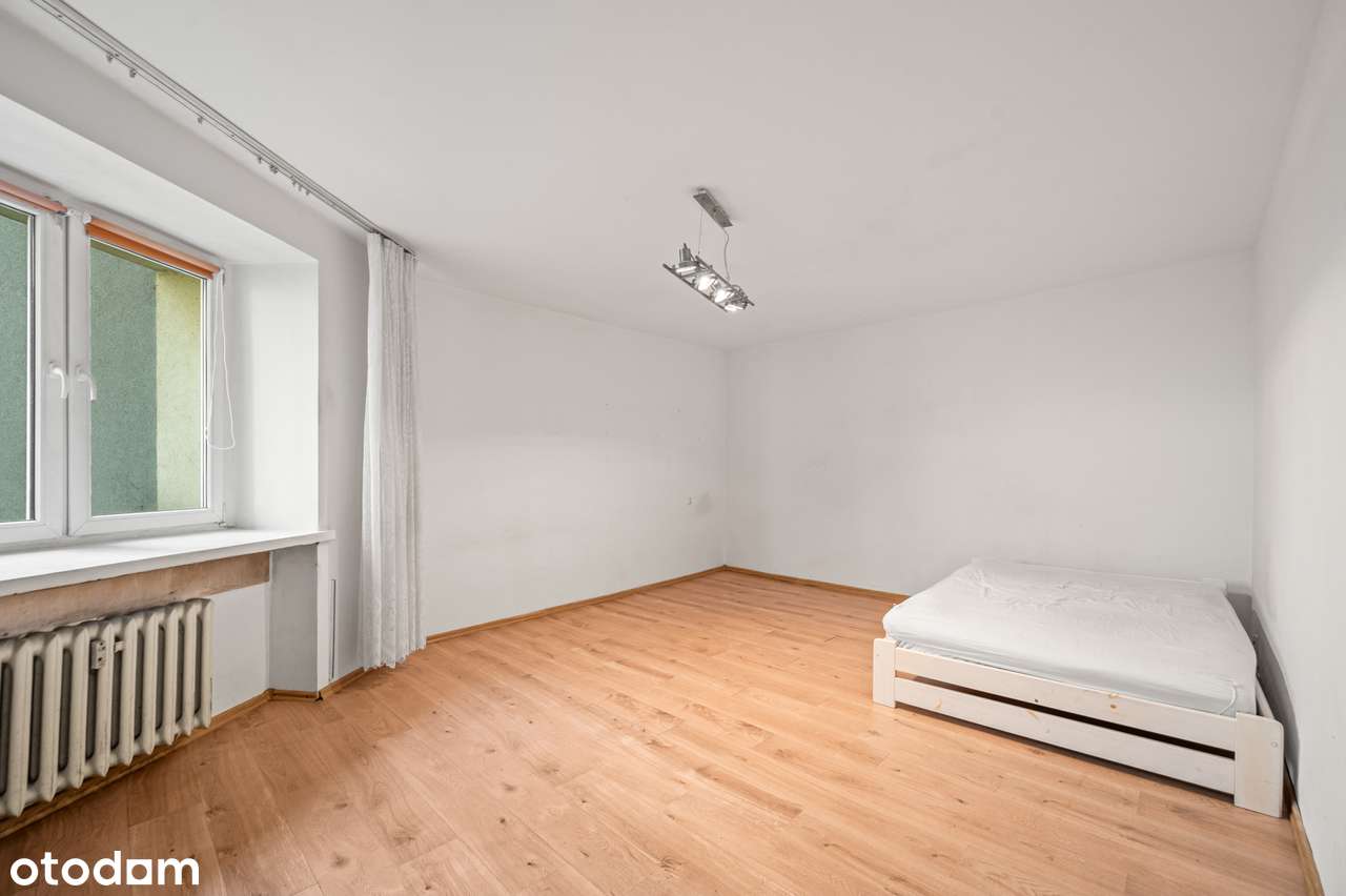 Rynek tuż tuż, mieszkanie z klimatem. 3 niezależne pokoje.-5