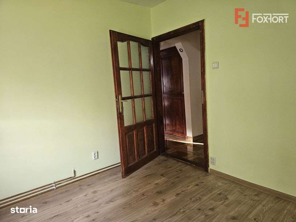 Apartament cu 3 camere, decomandat cu vedere pe 3 parti - zona Miorita-10
