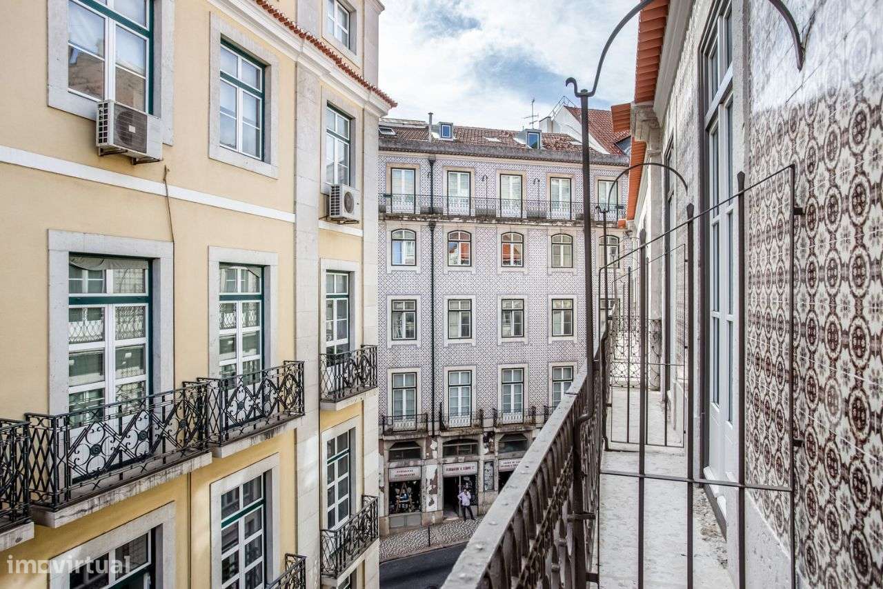 Furnished Apartment in  Baixa - Grande imagem: 4/17