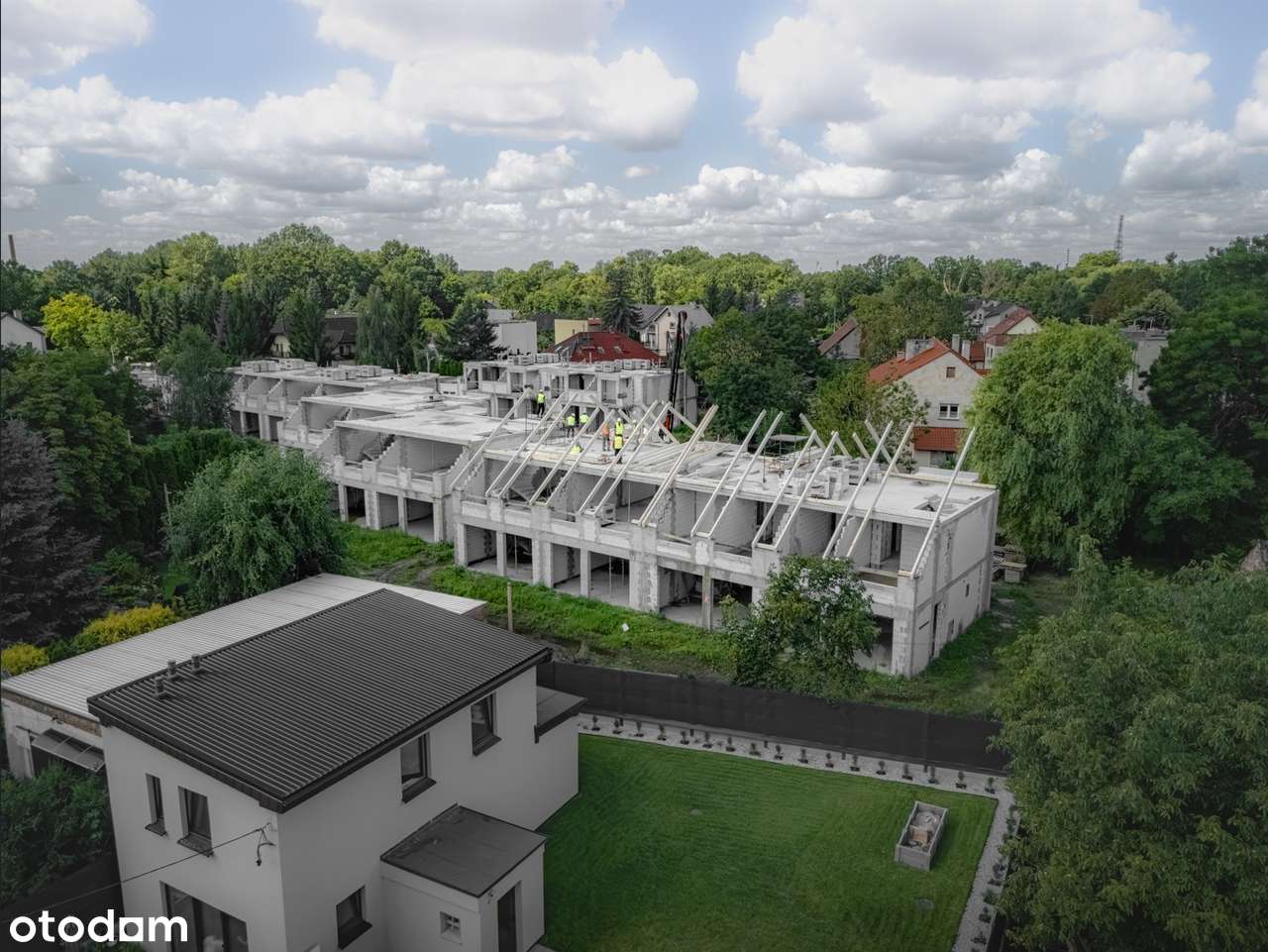 Skrajny szereg z antresolą, garażem i przestronnym ogrodem-10