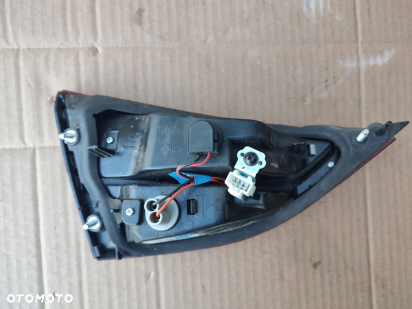 Lampa prawy tył w klapę HYUNDAI ELANTRA EUROPA 92404-3X2 - 8