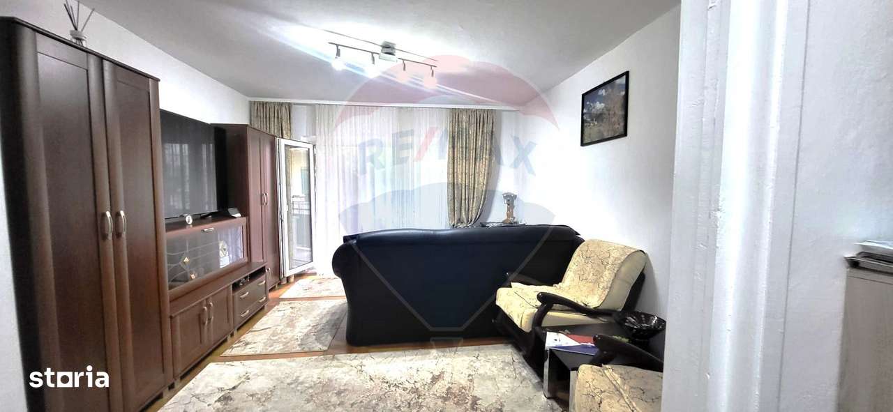 Vanzare ap 3 camere 2 bai etaj 1 complet decomandat  zona Miorita - Imagine principală: 2/20