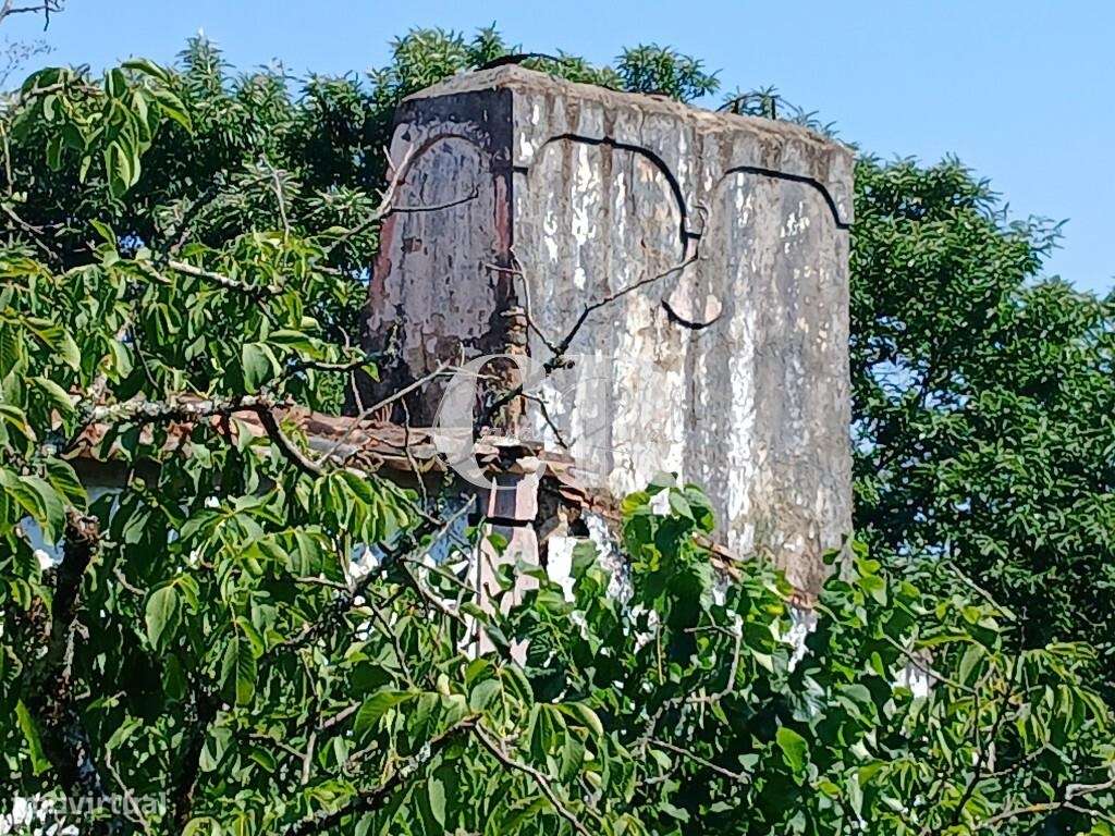 Propriedade com charme histórico, natureza e projeto aprovado em Figue-25