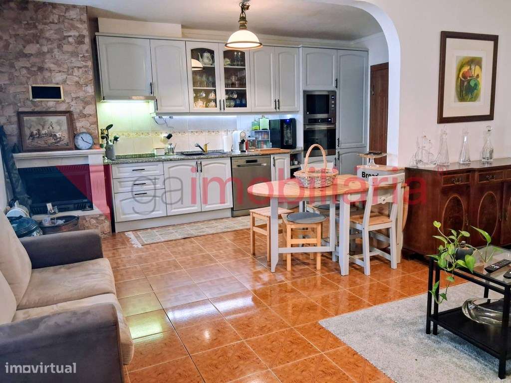 Moradia Rustica inserida numa Magnifica Paisagem Vinícola-1