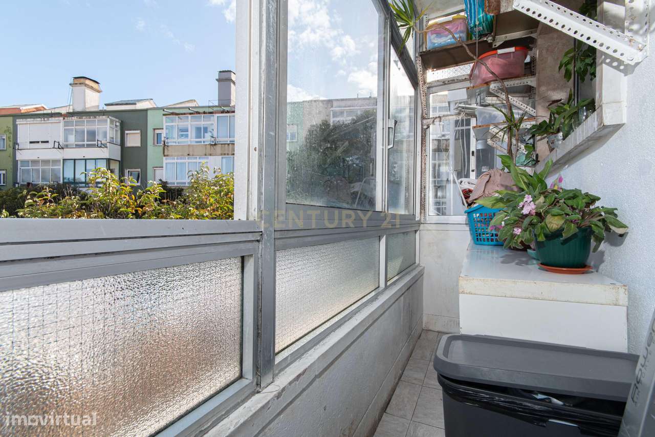 Apartamento T2 em São Domingos de Benfica-14