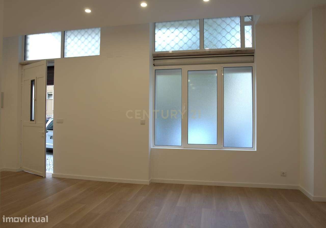 Apartamento T3 remodelado na Codivel em Odivelas - Grande imagem: 2/13