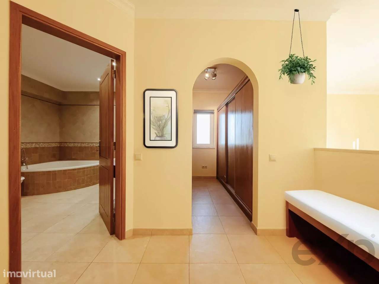 Casa senhorial privada com piscina em mais de 5 hectares.-15