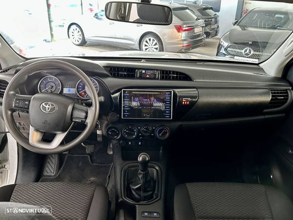 Toyota Hilux - 13