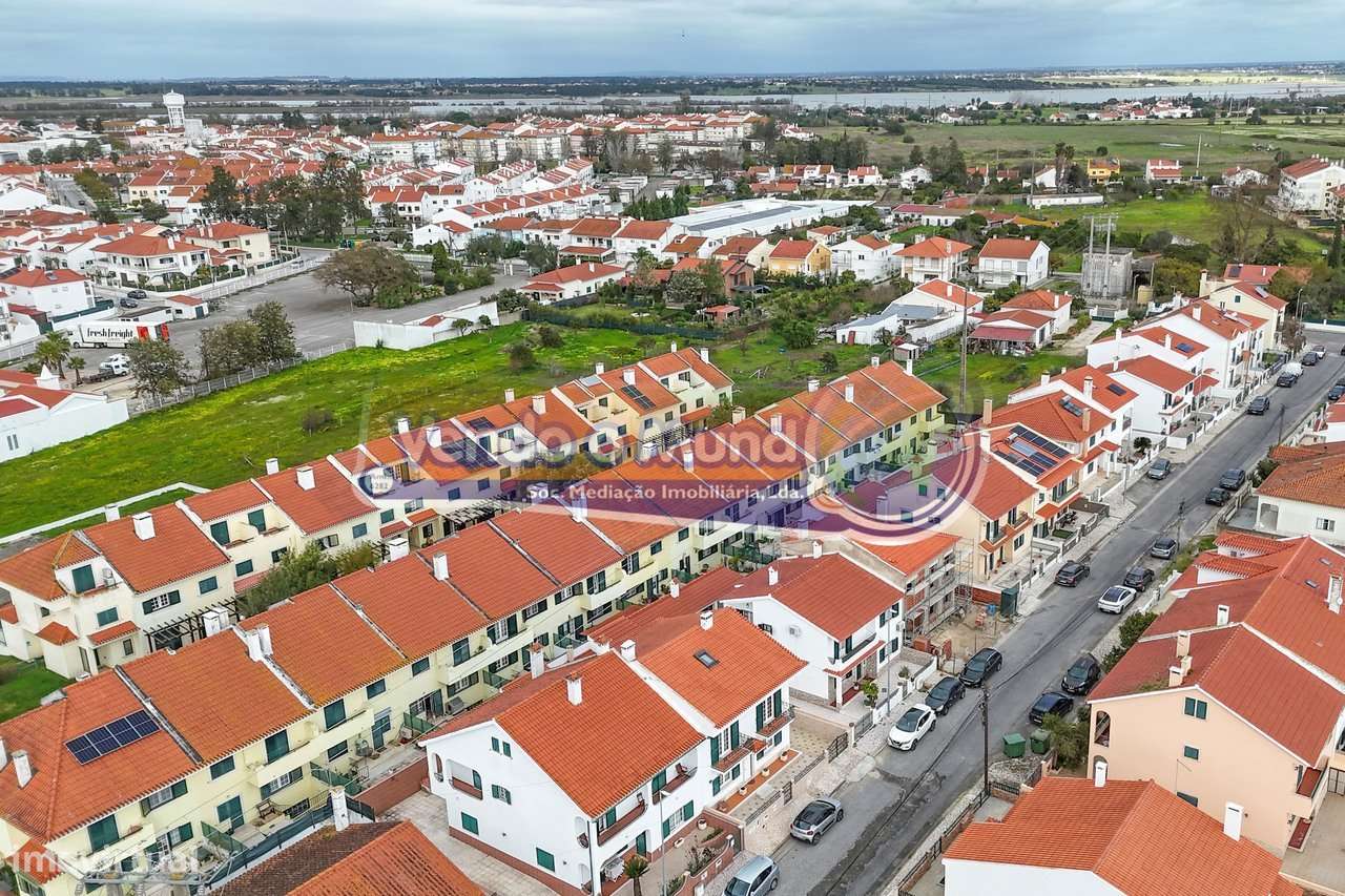 Moradia T6 no centro de Benavente (B637) - Grande imagem: 4/58