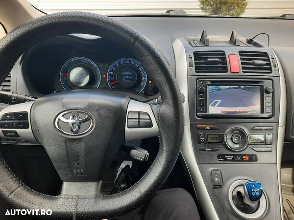 Toyota Auris 1.8 Hybrid Life - 19