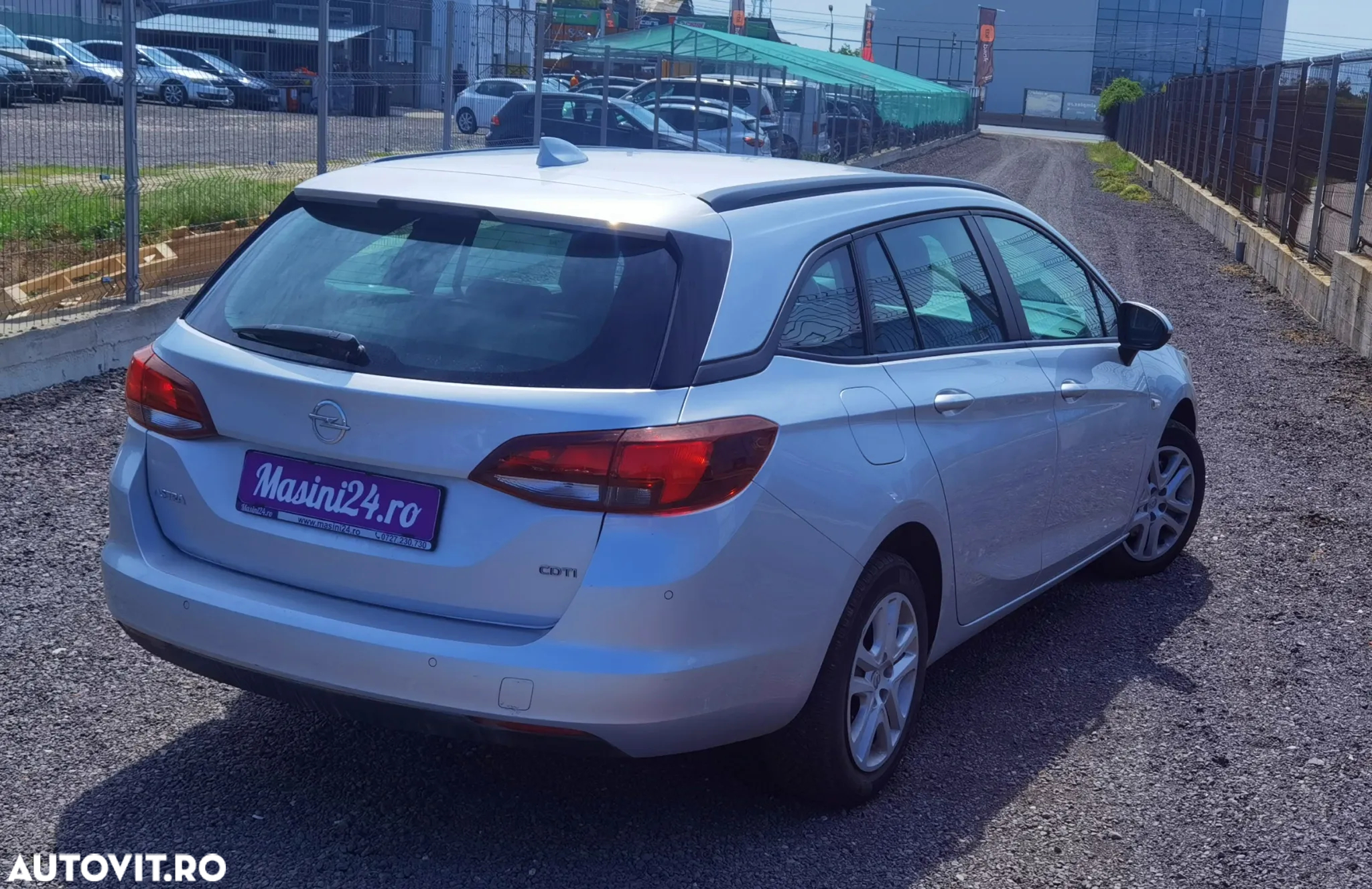 Opel Astra 1.6 D Automatik Start/Stop Innovation - 4