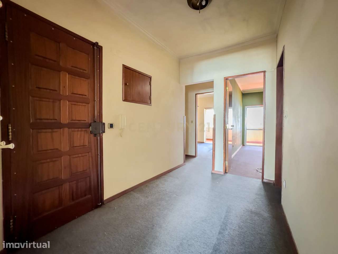 Apartamento T2 com Vista de Rio | Almada-17