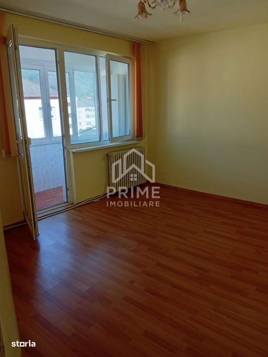Apartament 3 camere | 67 mp| zona Cugir - Imagine principală: 1/7