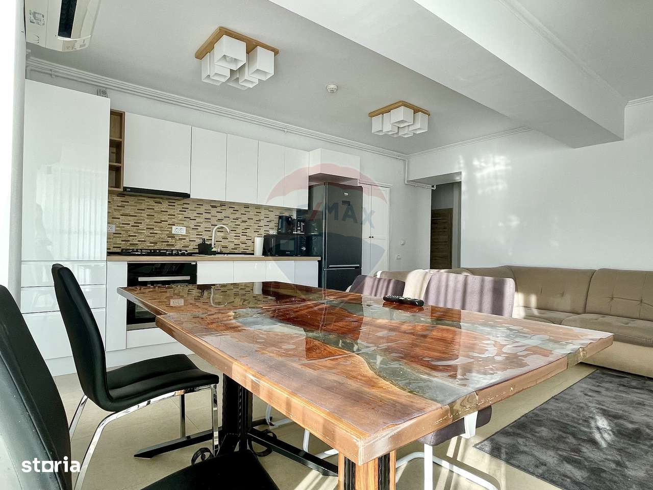 Apartament cu 2 camere de închiriat parcare inclusa termen lung Mamaia - Imagine principală: 2/9