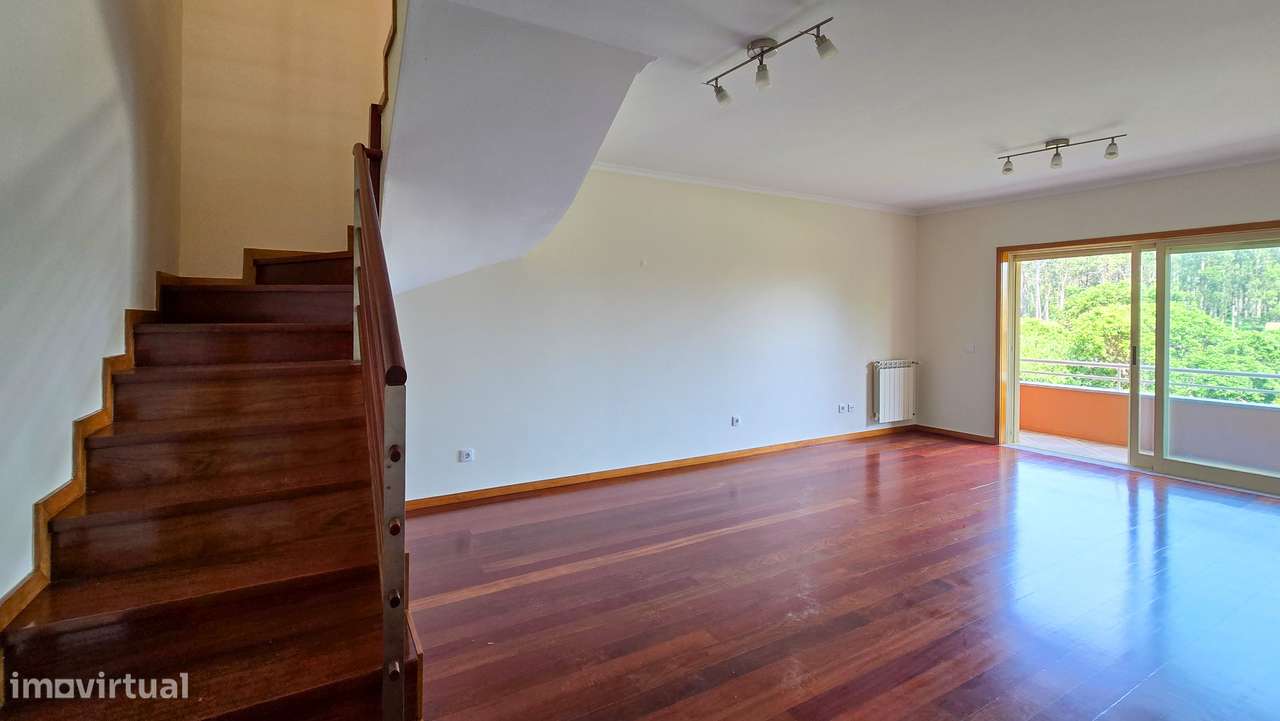 T3 Duplex Remodelado em Cond. Fechado -  São Félix da Marinha / Granja-3