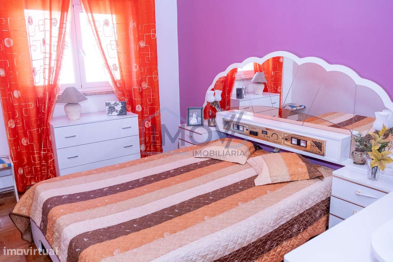 Propriedade com 2 Habitações, Anexo e Poço – Oportunidade Única em Fer-35