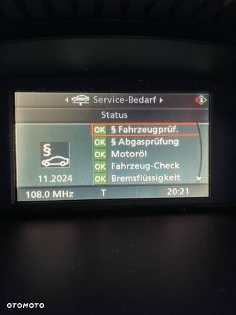 BMW Seria 5 520i - 27