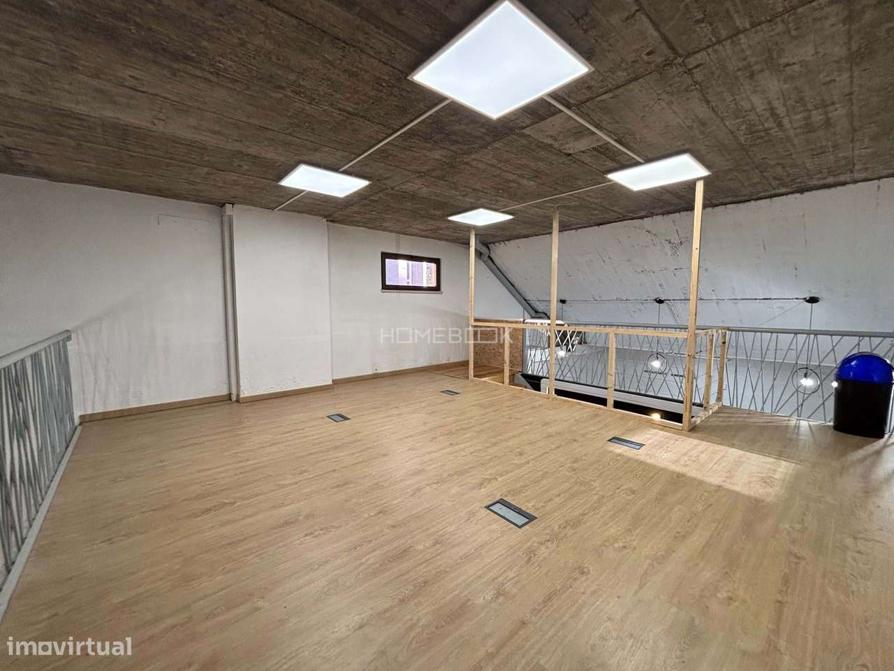 Loja à Venda no Multicentro de Entrecampos - Grande imagem: 2/13