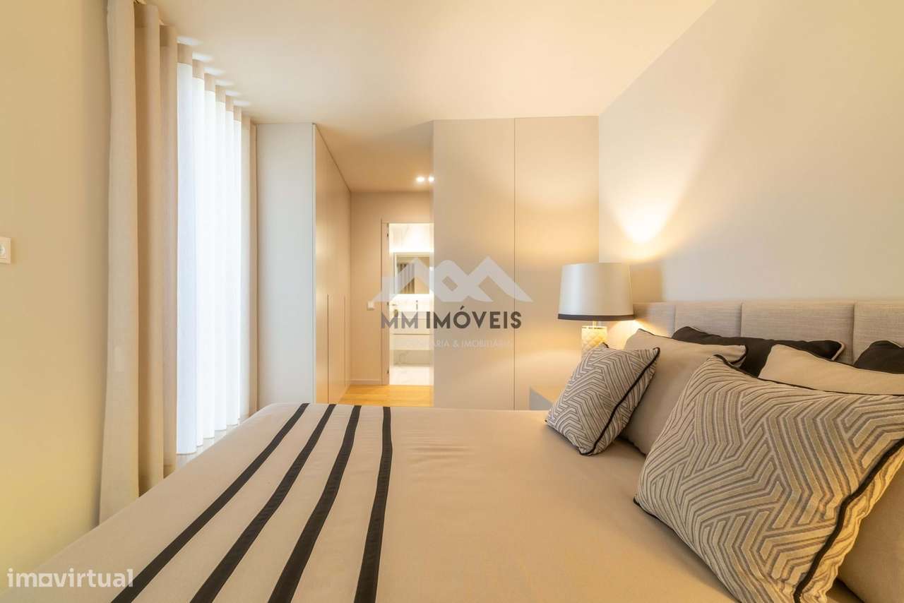 Apartamento T4 2024 | Alameda Jardins da Arrábida | Varanda | Vistas R-10