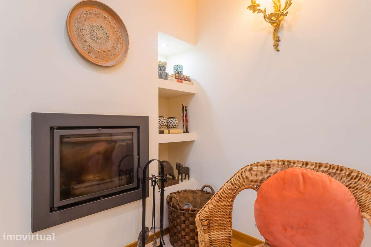 Moradia T-4+1 em Agualva Cacém-22