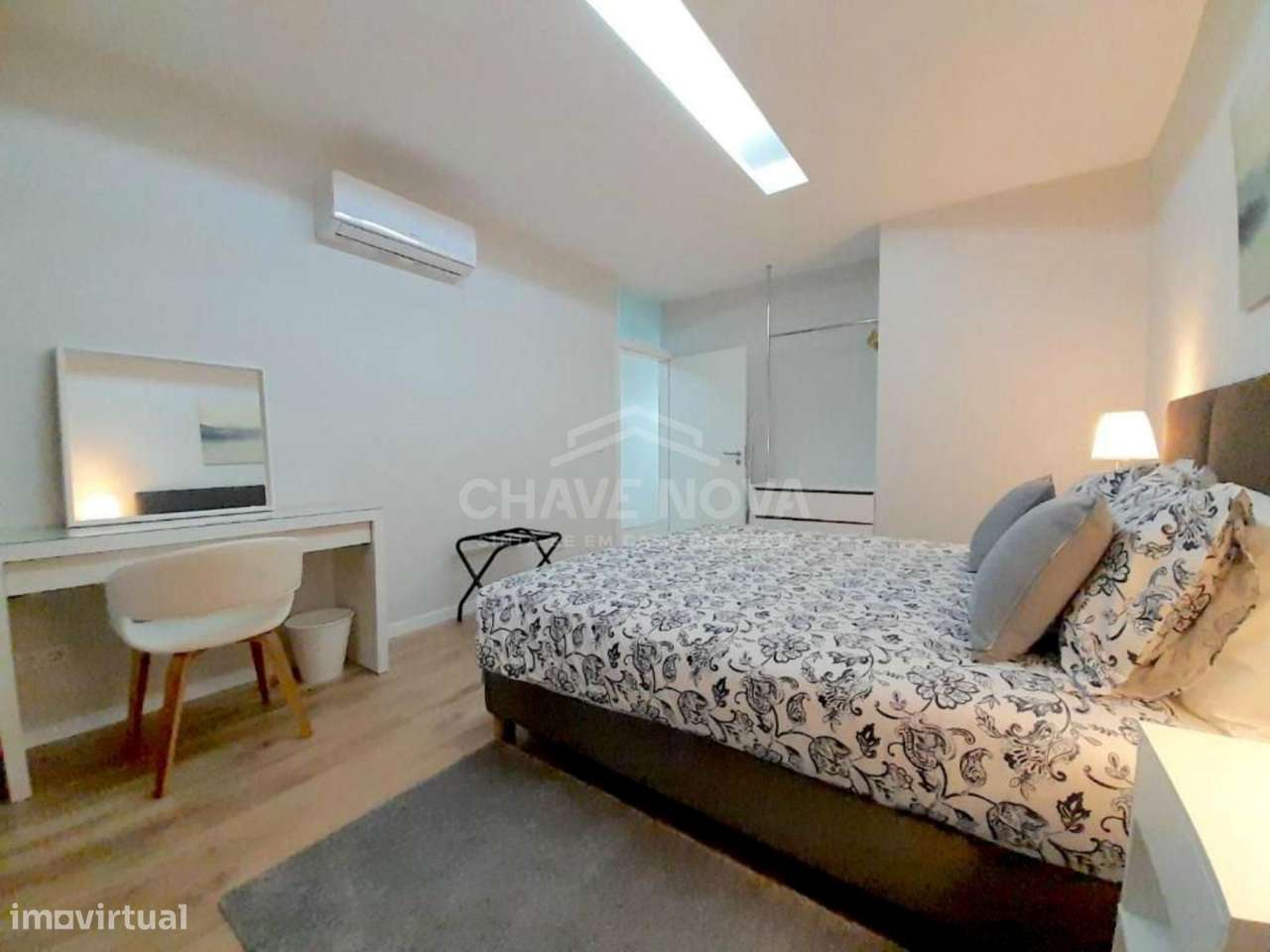 Apartamento T2 na Rua de Fernandes Tomás – Centro histórico do Porto-6