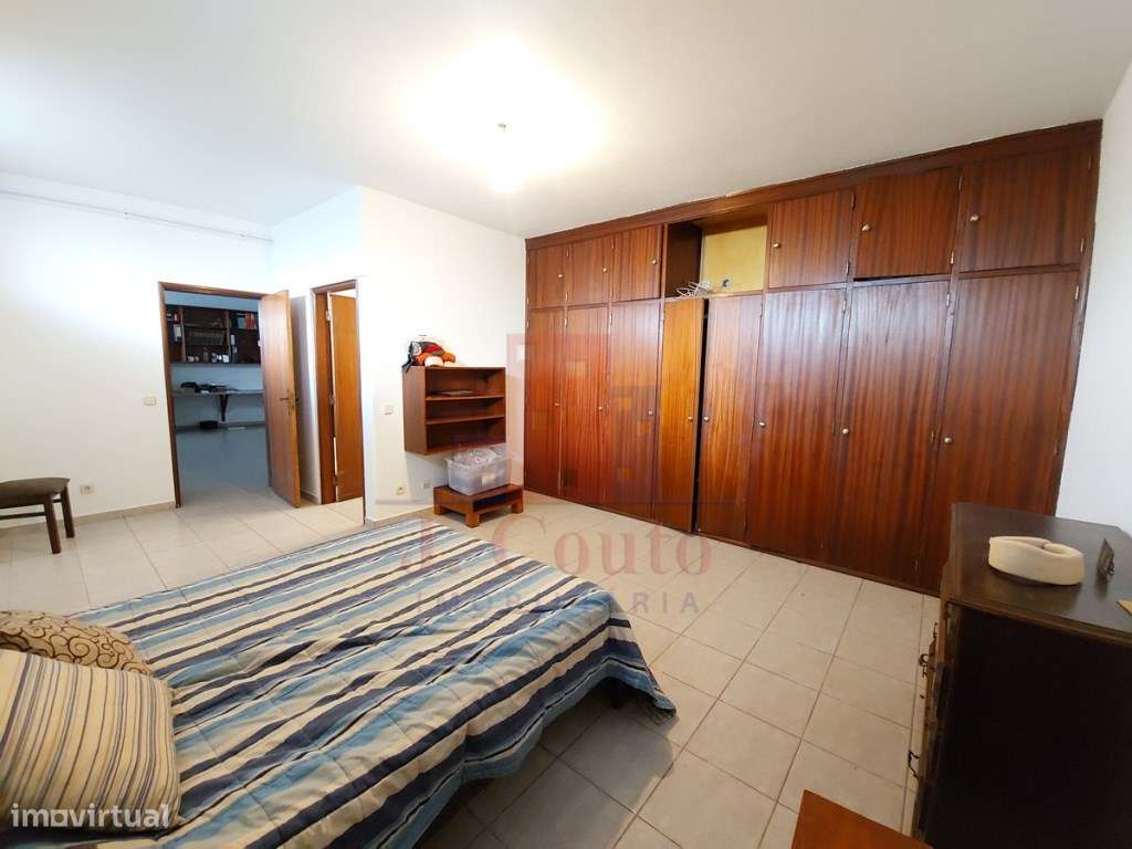 Prédio com 7 apartamentos no centro de Caldas da Rainha-29